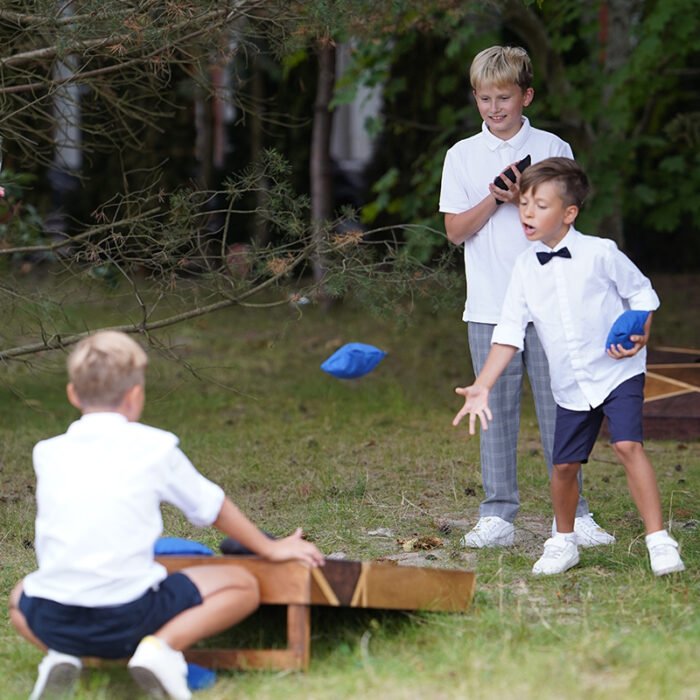 zaidimu turnyras vaikams - Margas miskas lauko pramogos