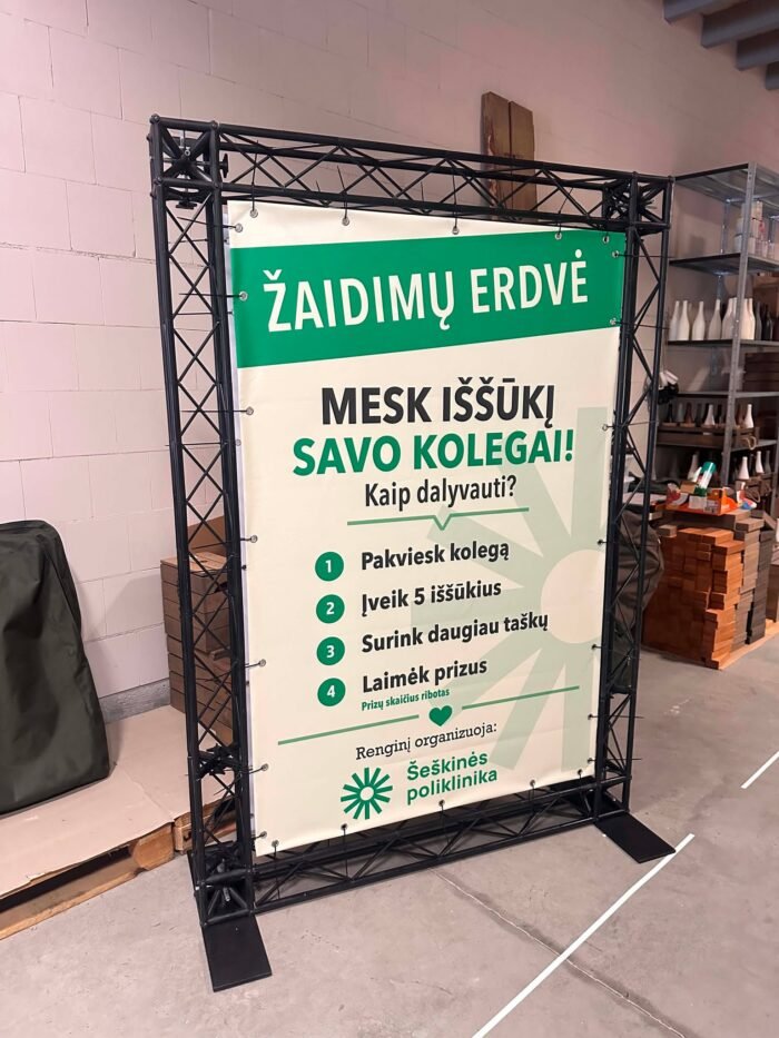 personalizuotas stendas didziosioms zaidynems kvieciantis zaisti